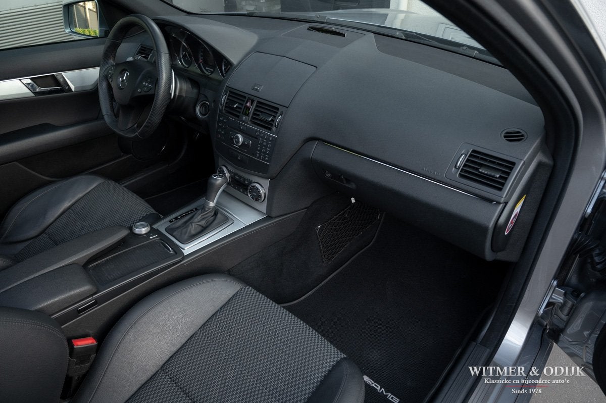 Mercedes-Benz C-Klasse AMG 63 Nieuwstaat, unieke kmstand, Auto's, Automaat, Achterwielaandrijving, Leder en Stof, Verwarmde buitenspiegels