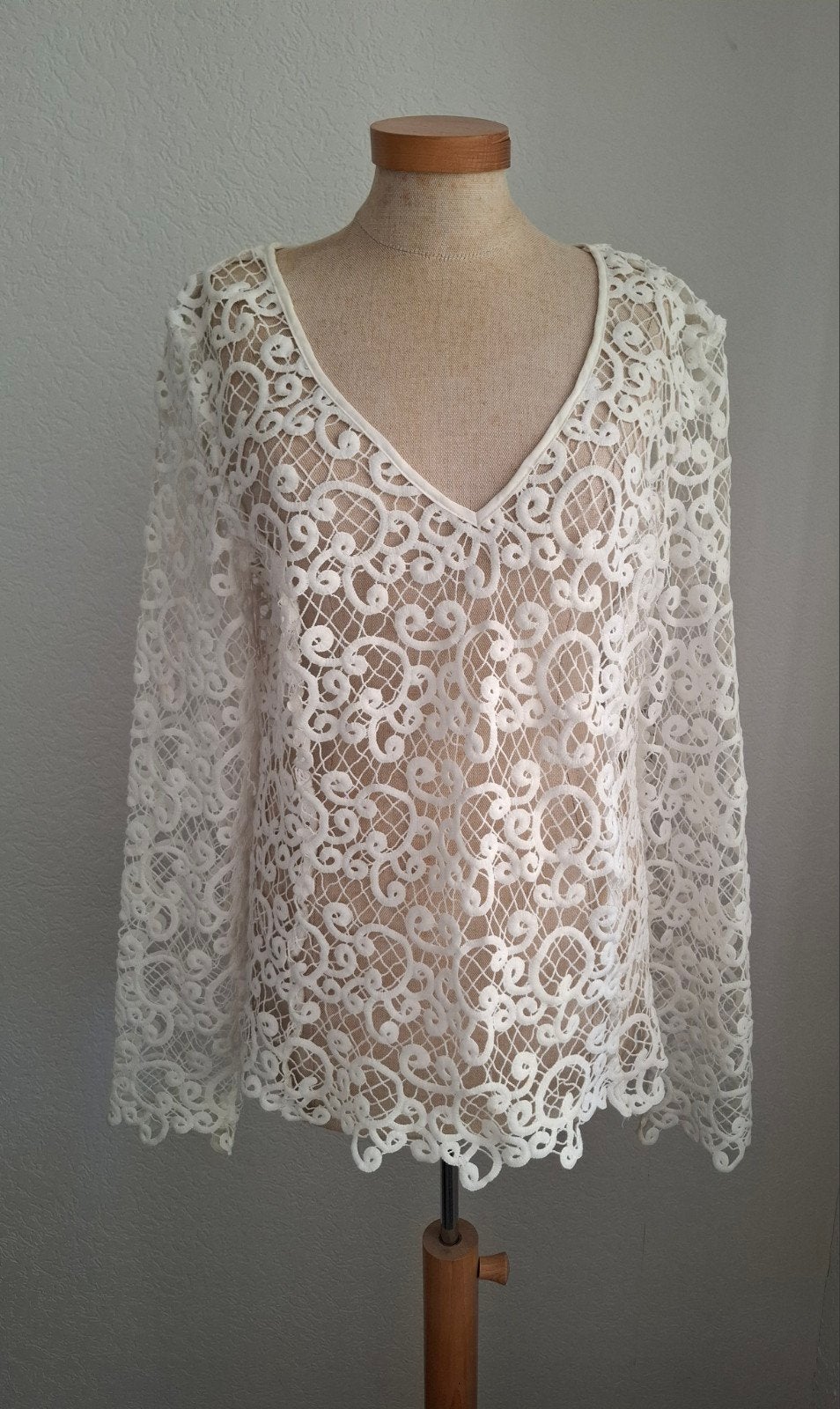 Witte kanten top met lange mouwen en V-hals, Maat 38/40 (M), Wit, Ophalen of Verzenden, Lange mouw