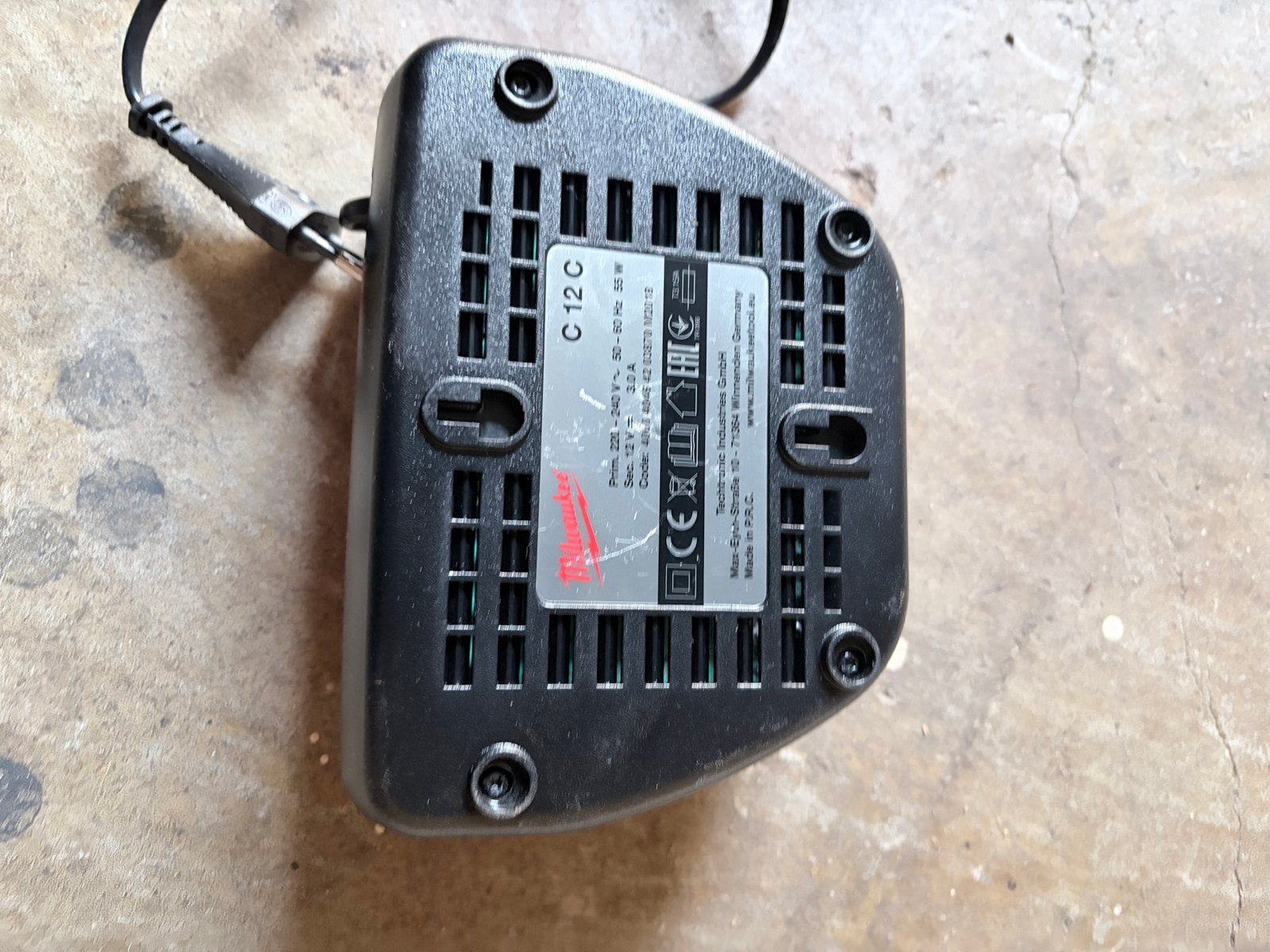Milwaukee C12 C Acculader 12V Lithium-Ion, Ophalen, Gebruikt, Minder dan 400 watt, Overige typen