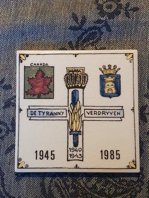 Bijzondere Tegel De tyranny verdrijven 1945 1985 Boskoop, Ophalen