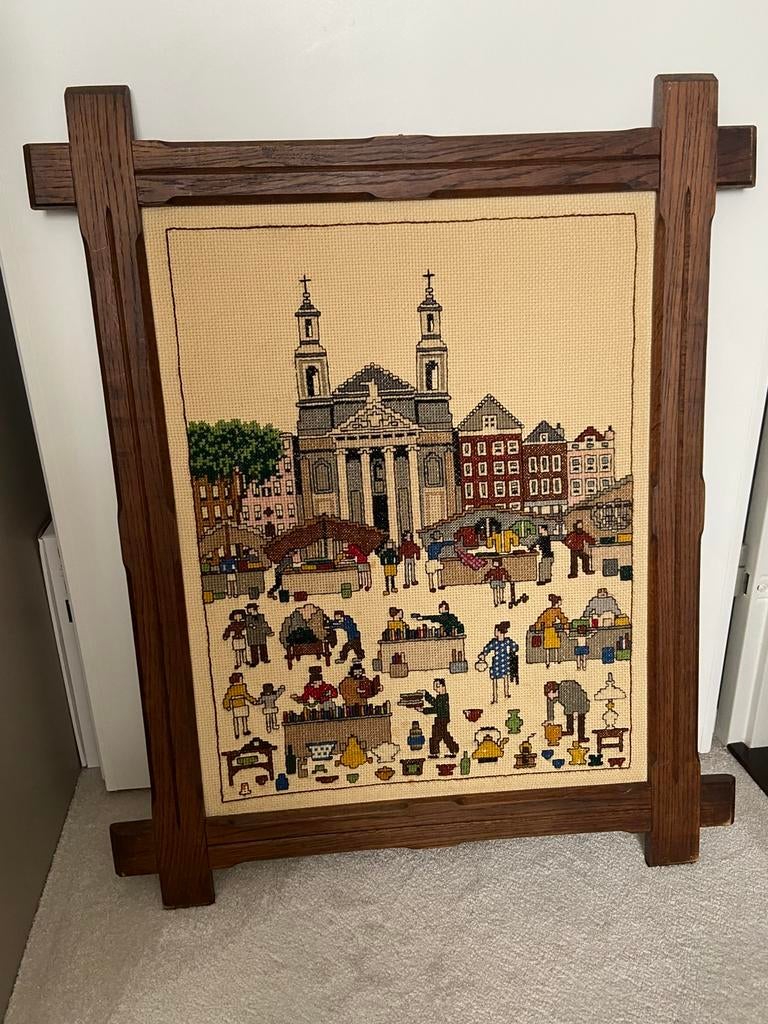Geborduurd lijst vlooienmarkt waterlooplein in amsterdam, Ophalen, Gebruikt, Hout