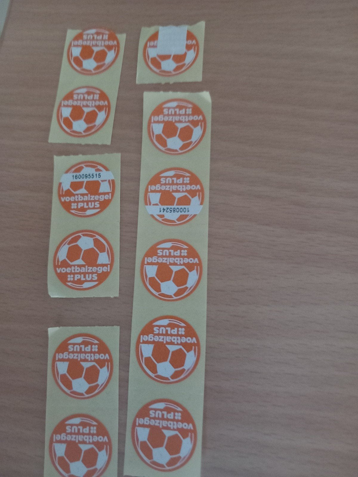 12 voetbalzegels Plus, Verzamelen, Supermarktacties, Plus, Ophalen of Verzenden