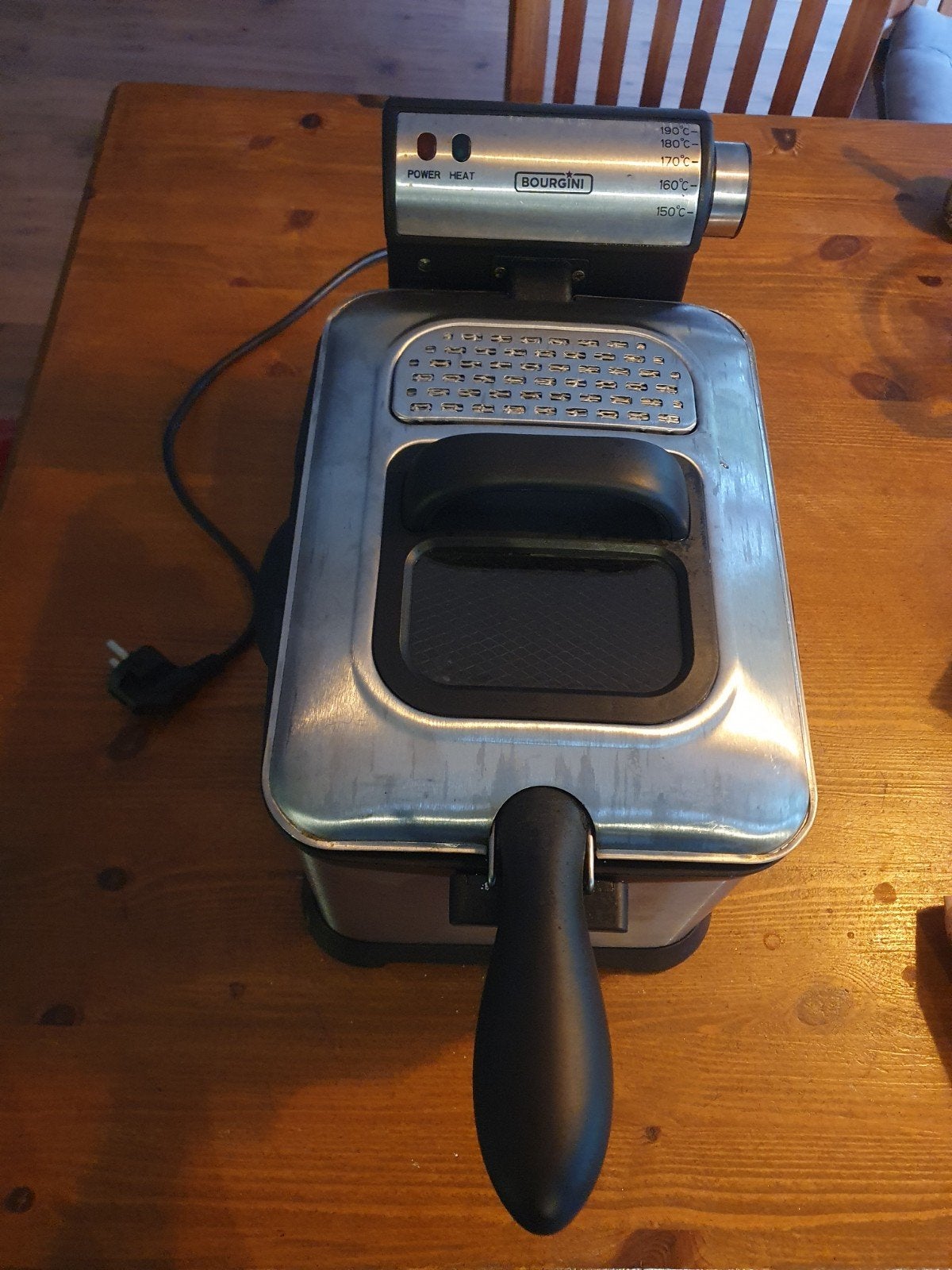 Bourgini Friteuse 3L - Werkt perfect, goed onderhouden, 3 tot 4 liter, Ophalen, Uitneembare binnenpan
