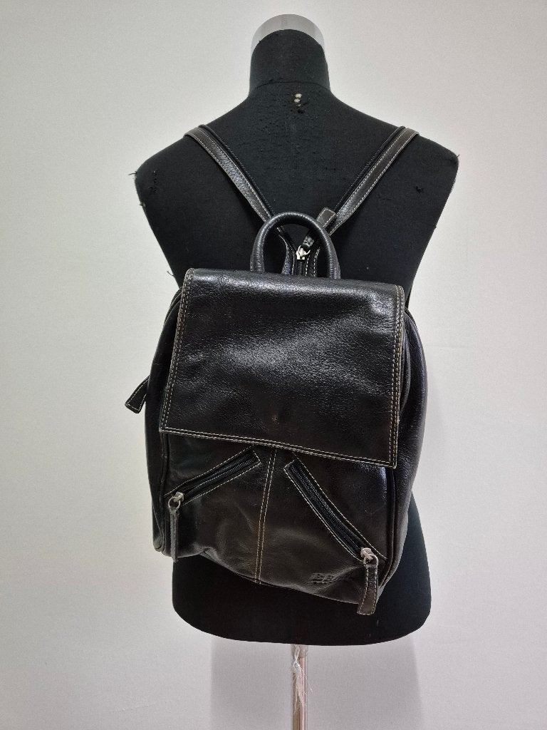 Tas7 - Zwarte leren Bear Design rugtas (1), Sieraden, Tassen en Uiterlijk, Tassen | Rugtassen, Ophalen of Verzenden, Overige merken