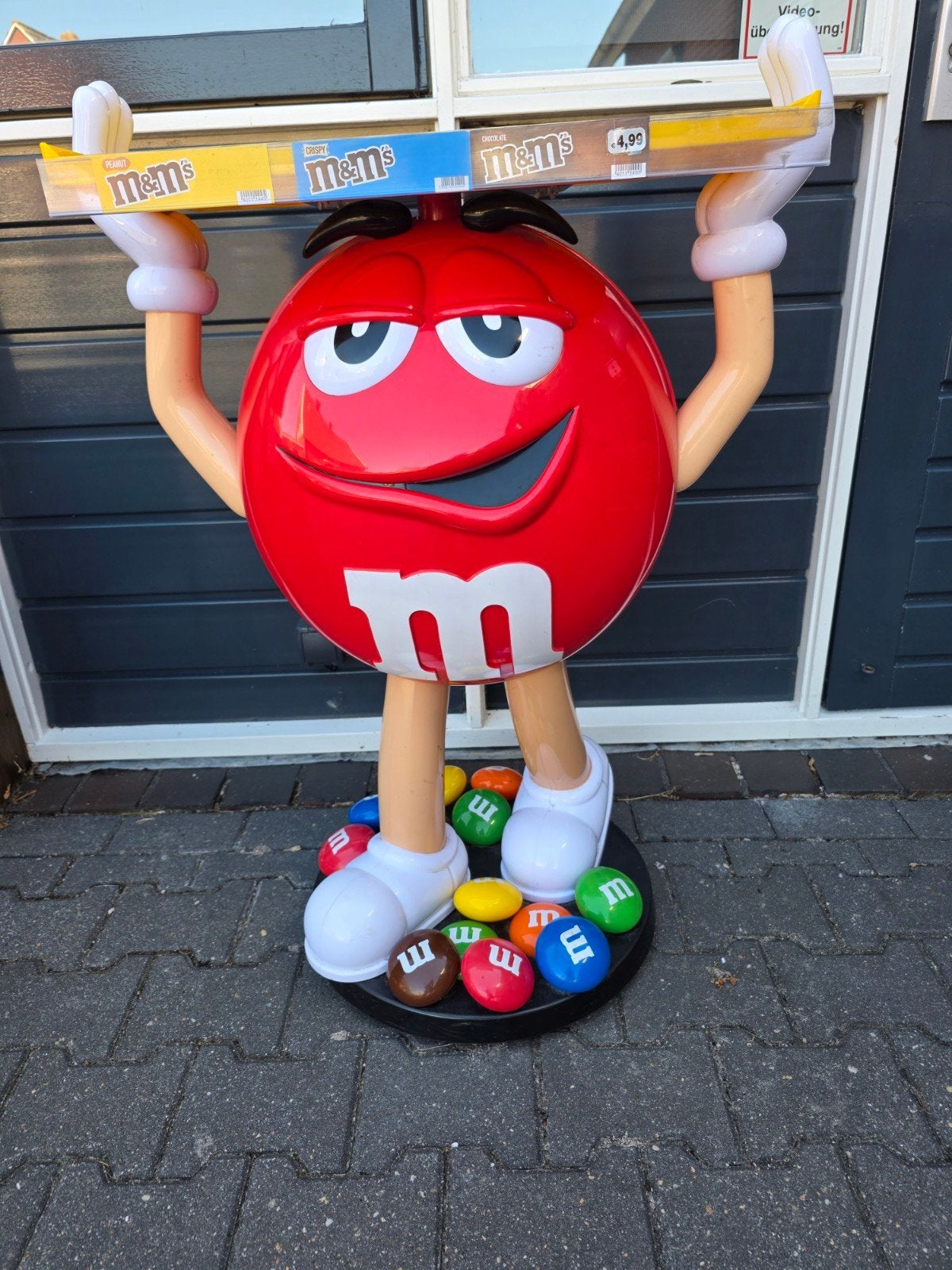 M&M Mr Red vintage winkel Display jaren 80, Verzamelen, Ophalen, Zo goed als nieuw, Reclamebord