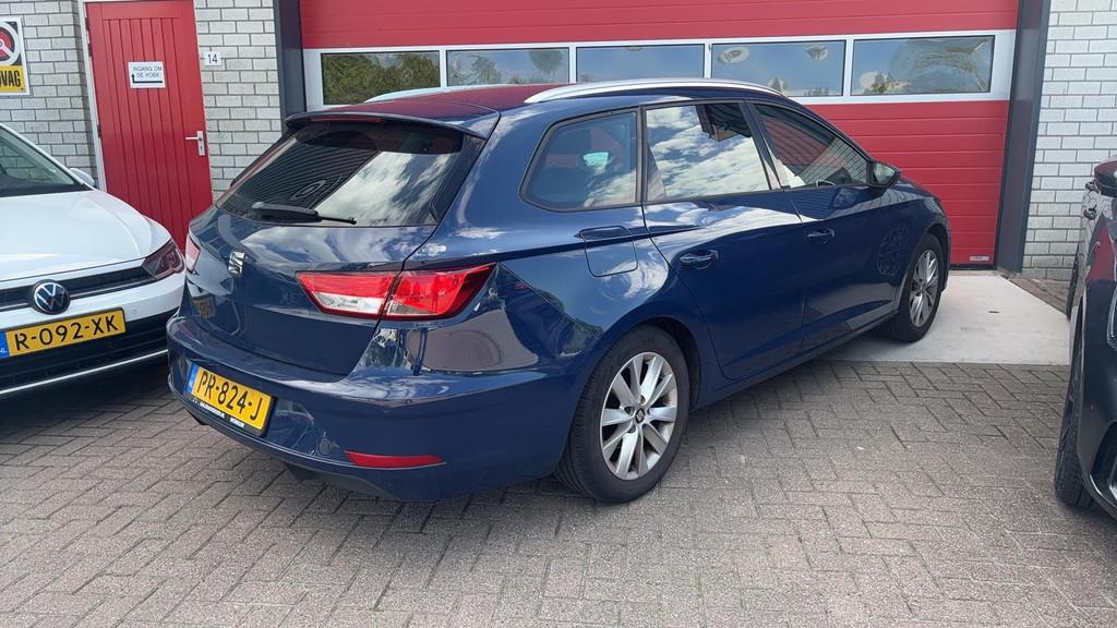 SEAT Leon ST 1.0 EcoTSI Style Business Intense CARPLAY / KEY, Stof, Gebruikt, Origineel Nederlands, Handgeschakeld