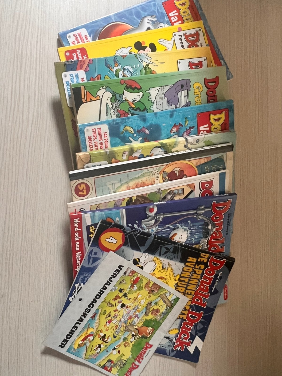 Donald duck (vakantie) boeken, Boeken, Strips | Comics, Meerdere comics, Ophalen, Zo goed als nieuw, Europa