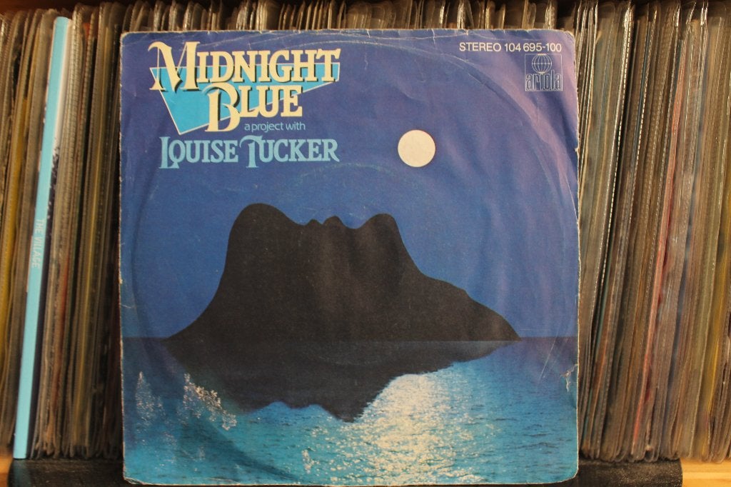 7" Single Louise Tucker - Midnight Blue / Voices In The Wind, Ophalen of Verzenden, Gebruikt, Pop