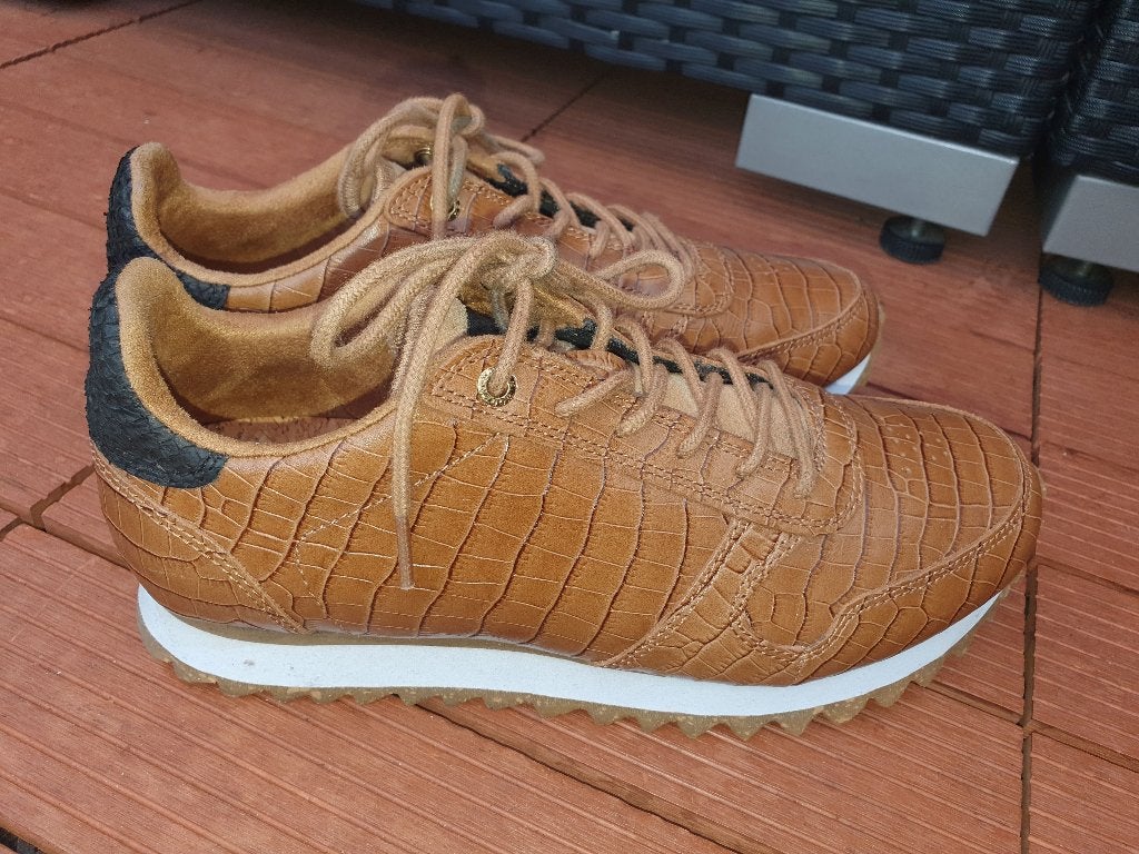 Woden mt.39 sneakers in lichtbruin leer en rubber zool, Bruin, Ophalen of Verzenden, Woden, Sneakers of Gympen