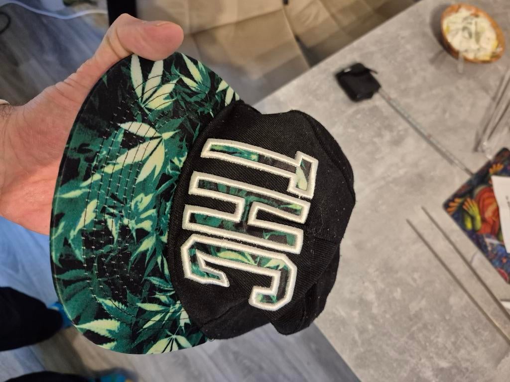 THC Pet met Cannabisblad Design, Onbekend, Pet, Gedragen, One size fits all