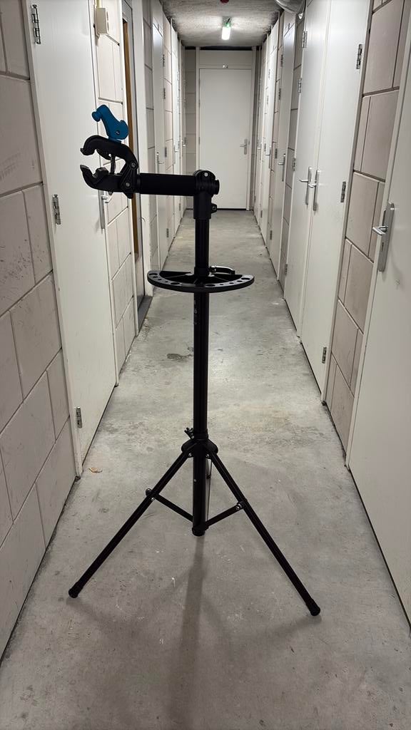 Racefiets en montage standaard - nooit gebruikt, Fietsen en Brommers, Fietsaccessoires | Fietsgereedschap, Ophalen, Nieuw