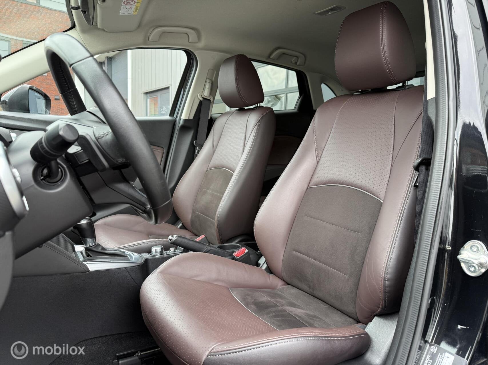Mazda CX-3 2.0 SkyActiv-G 120 GT-Luxury Leer Navi Camera HUD, 1998 cc, 625 kg, 4 cilinders, Zwart