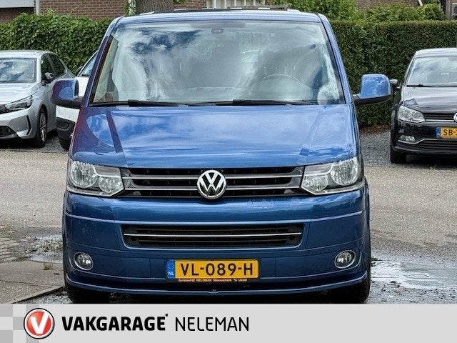Volkswagen Transporter 180 PK DUBBEL CABINE LEER VERLAAGD 20, Auto's, Bestelauto's, Gebruikt, Zwart, 4 cilinders, Bedrijf