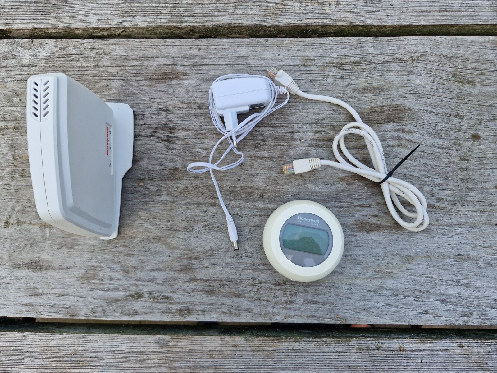 Honeywell Round Modulation thermostaat + RFG100 WiFi Gateway, Ophalen