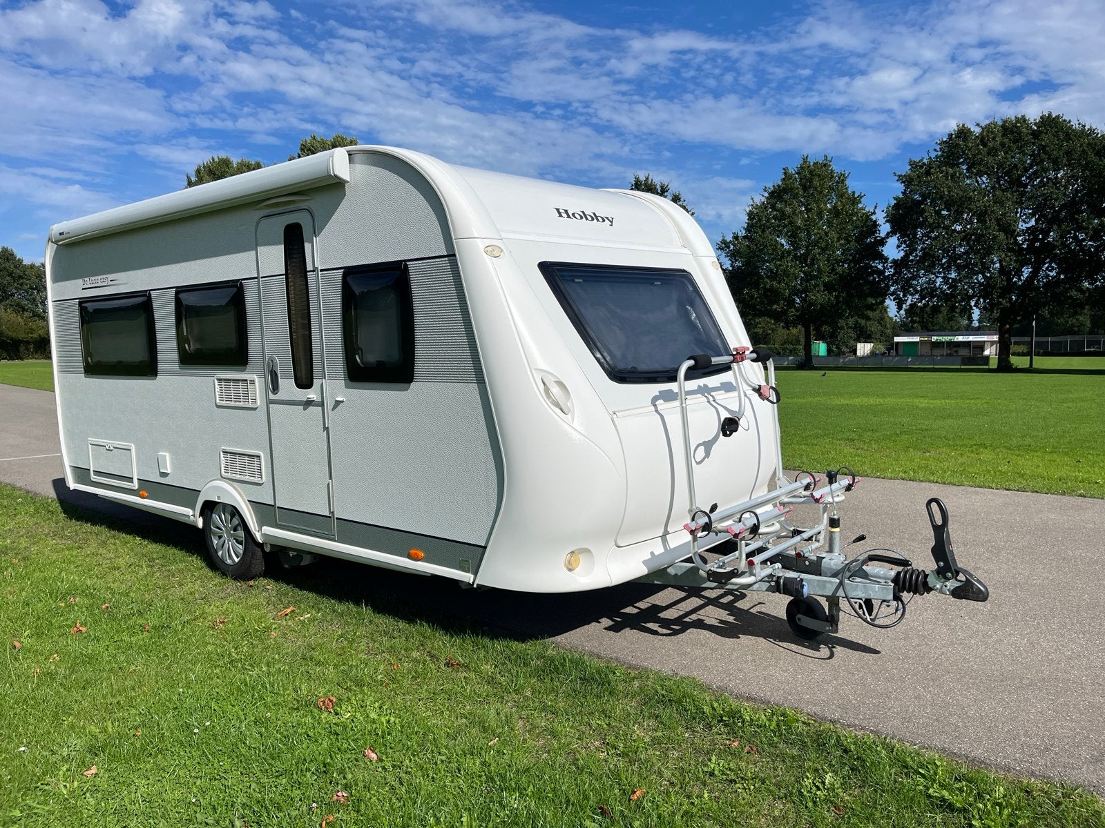 Hobby De Luxe Easy 460 LU, vaste luifel, mover, fietsenrek, Luifel, Rondzit, Hobby, Particulier