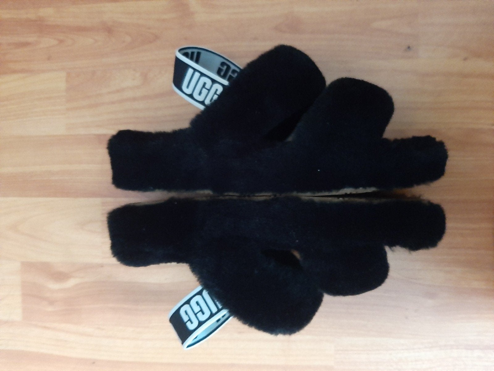 Originele UGG slippers in maat 38., UGG, Zwart, Zo goed als nieuw, Sandalen of Muiltjes