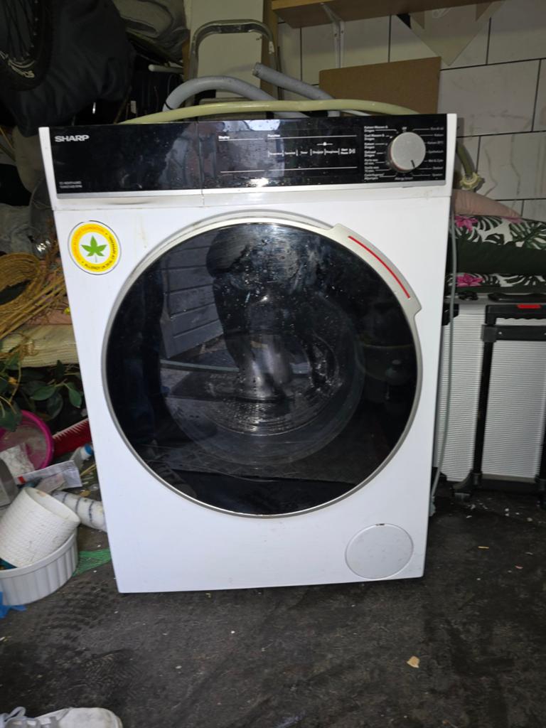 Sharp Wasmachine ES-NDH9144WD - 4 jaar oud, werkt perfect, Witgoed en Apparatuur, Wasmachines, Ophalen