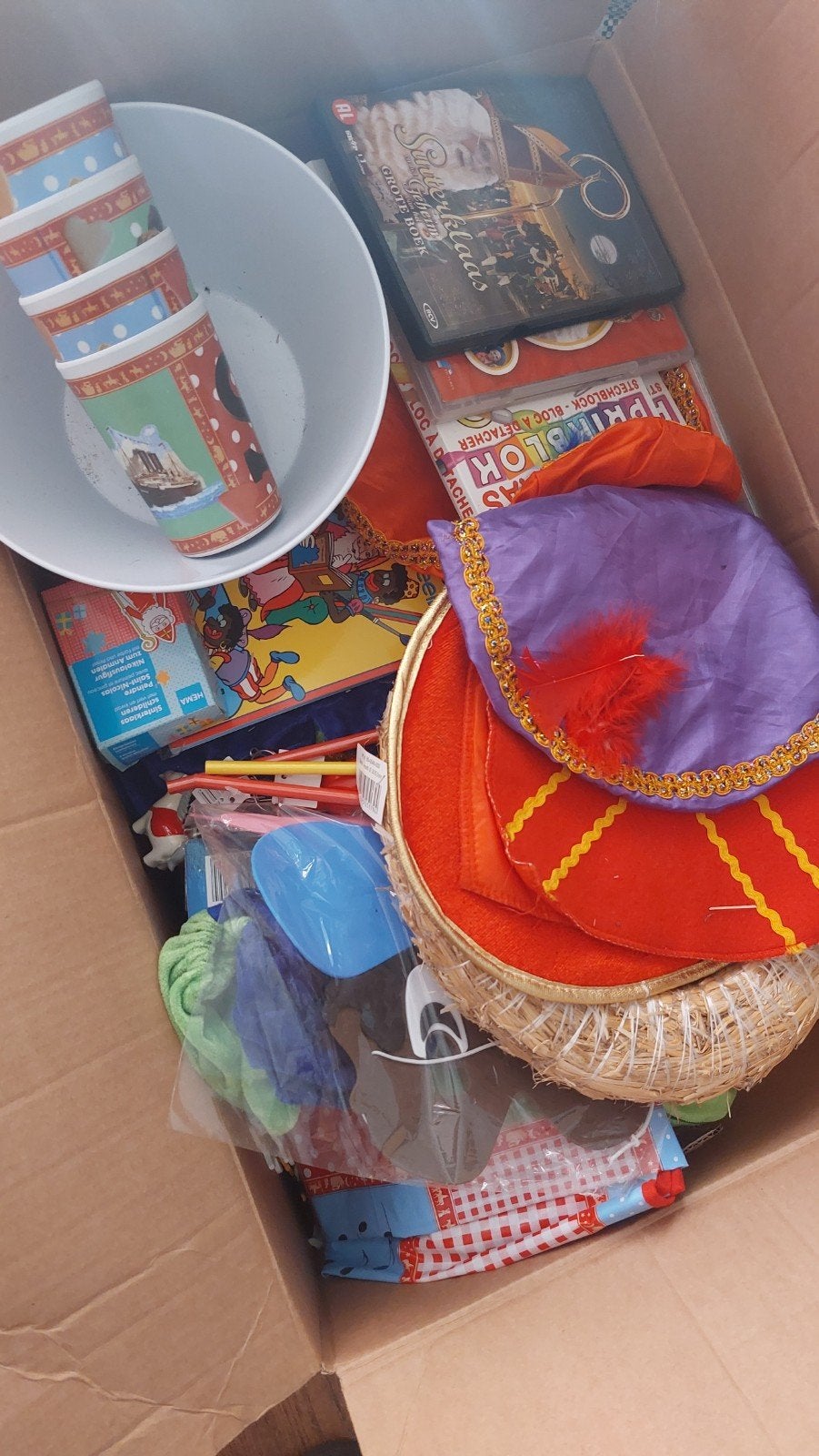 Doos vol met Sinterklaas spullen, Ophalen of Verzenden, Zo goed als nieuw