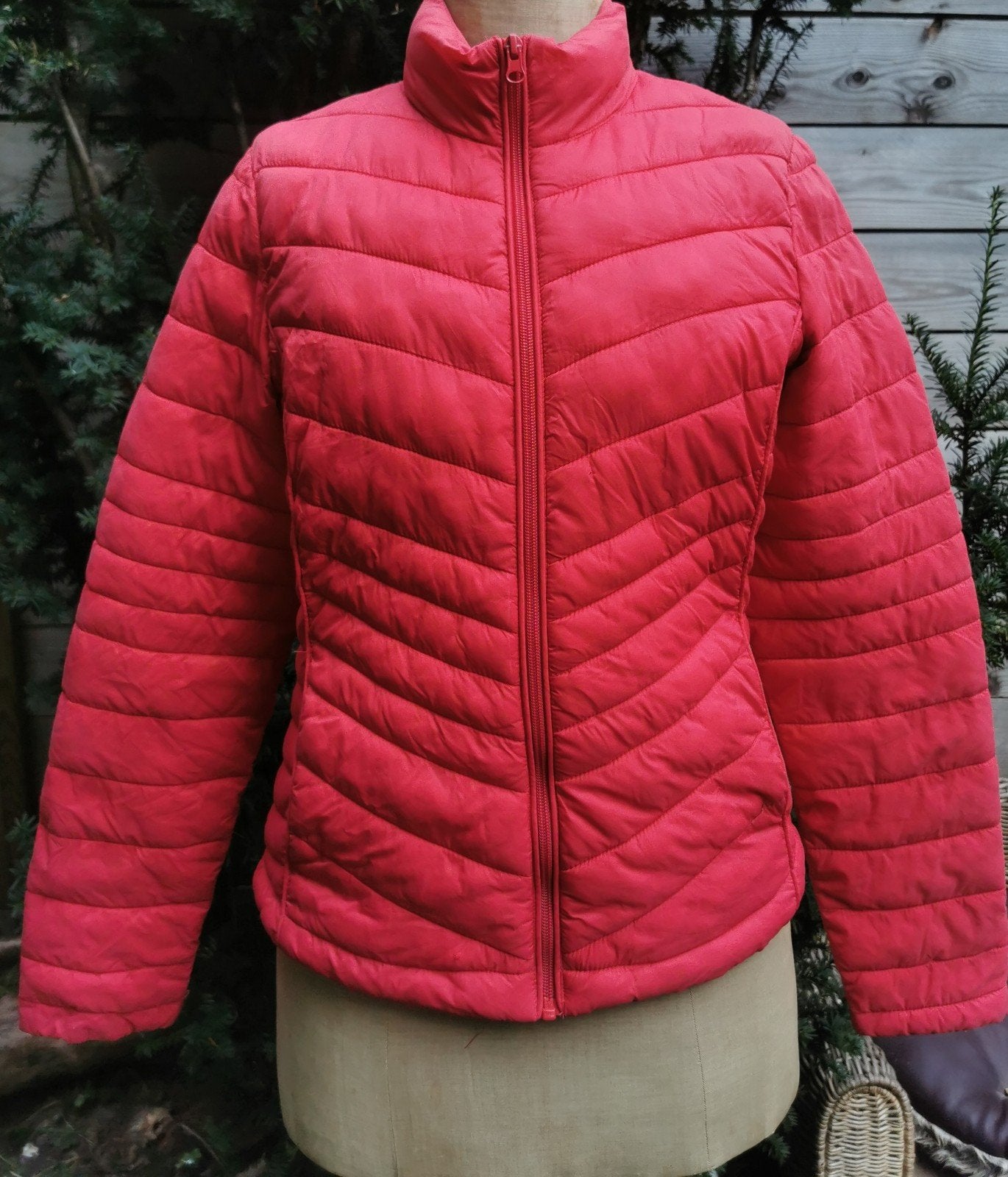 Rode gewatteerde jas van C&A The Outerwear, Kleding | Dames, Jassen | Winter, Maat 38/40 (M), C&A The Outerwear, Ophalen of Verzenden
