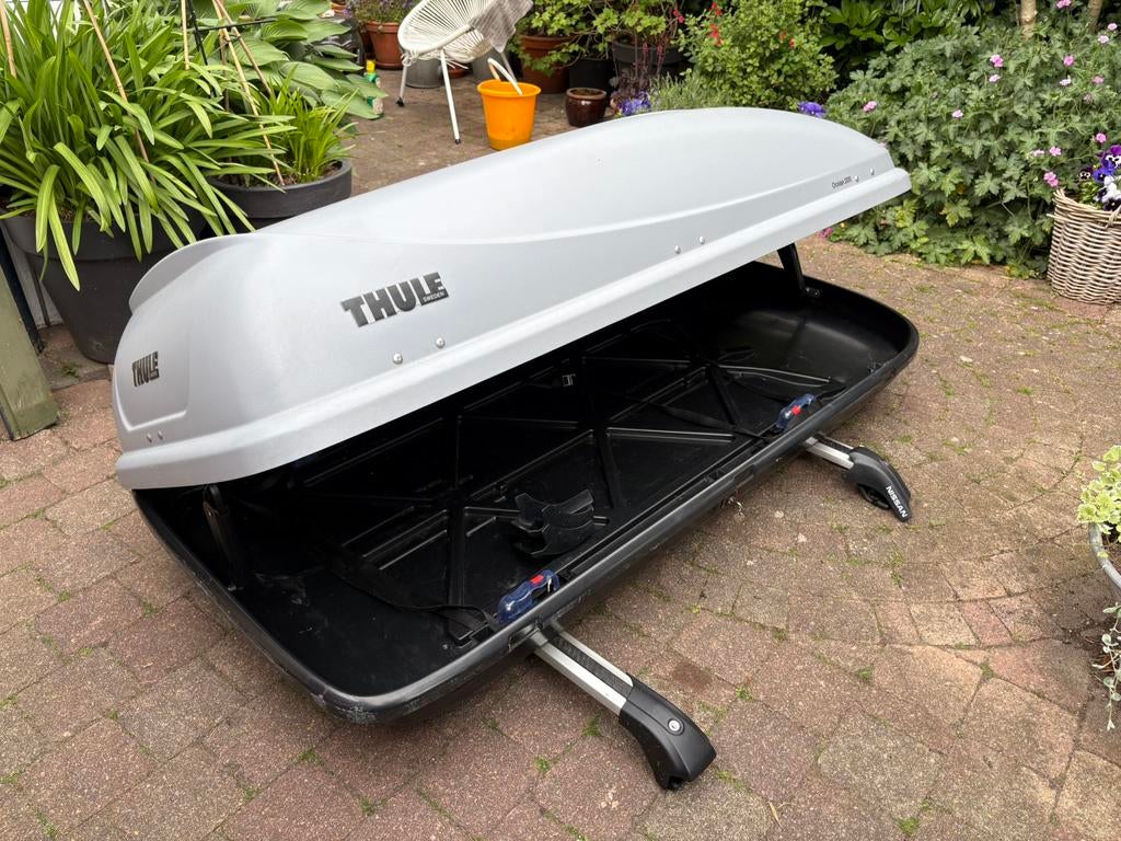 Thule dakkoffer type Ocean 200, zilvergrijs 410 liter, Auto diversen, Dakkoffers, Ophalen, Gebruikt