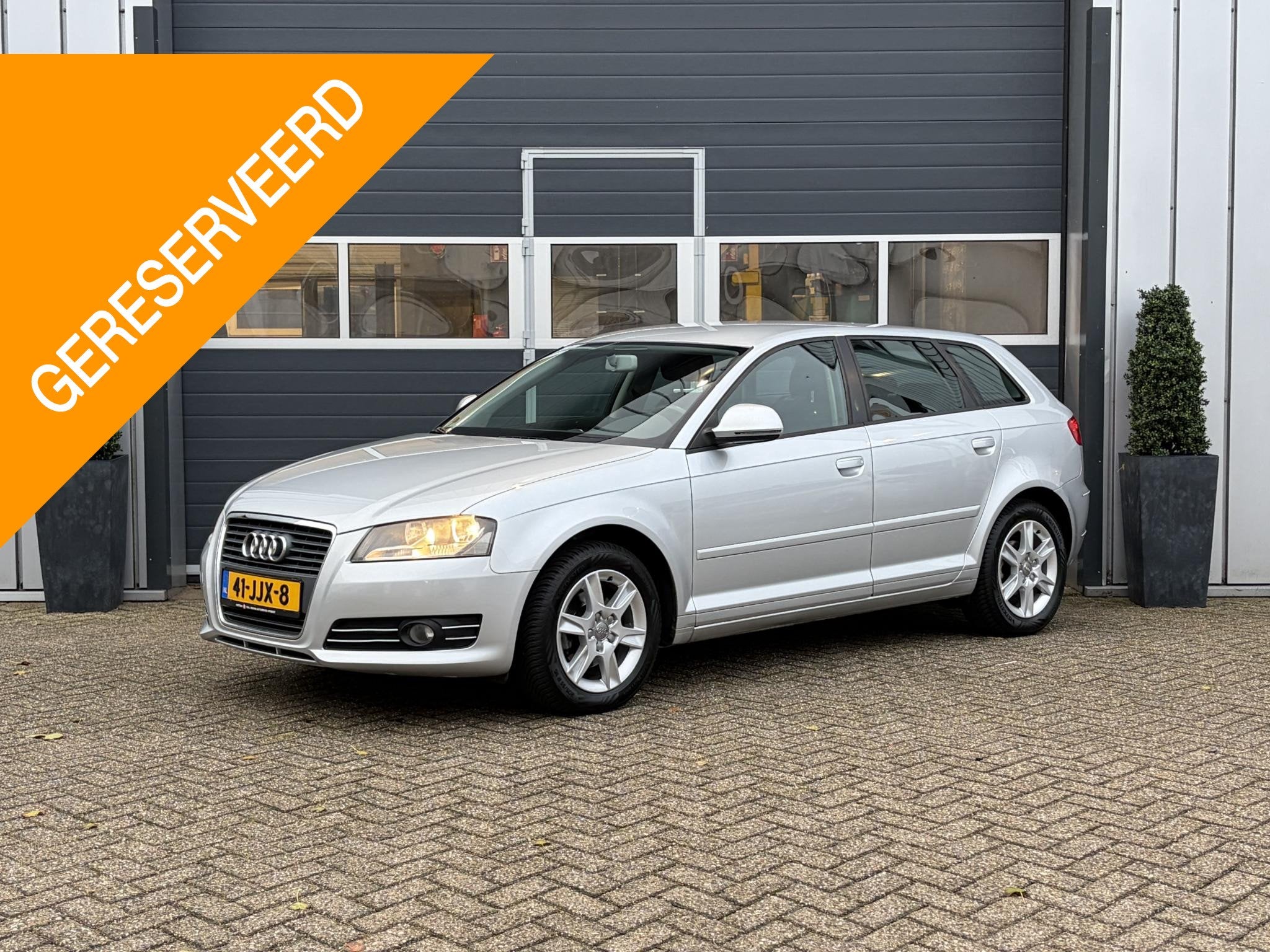 Audi A3 Sportback 1.6 Attraction Business Edition | Airco |, Auto's, Voorwielaandrijving, Stof, Gebruikt, Zwart