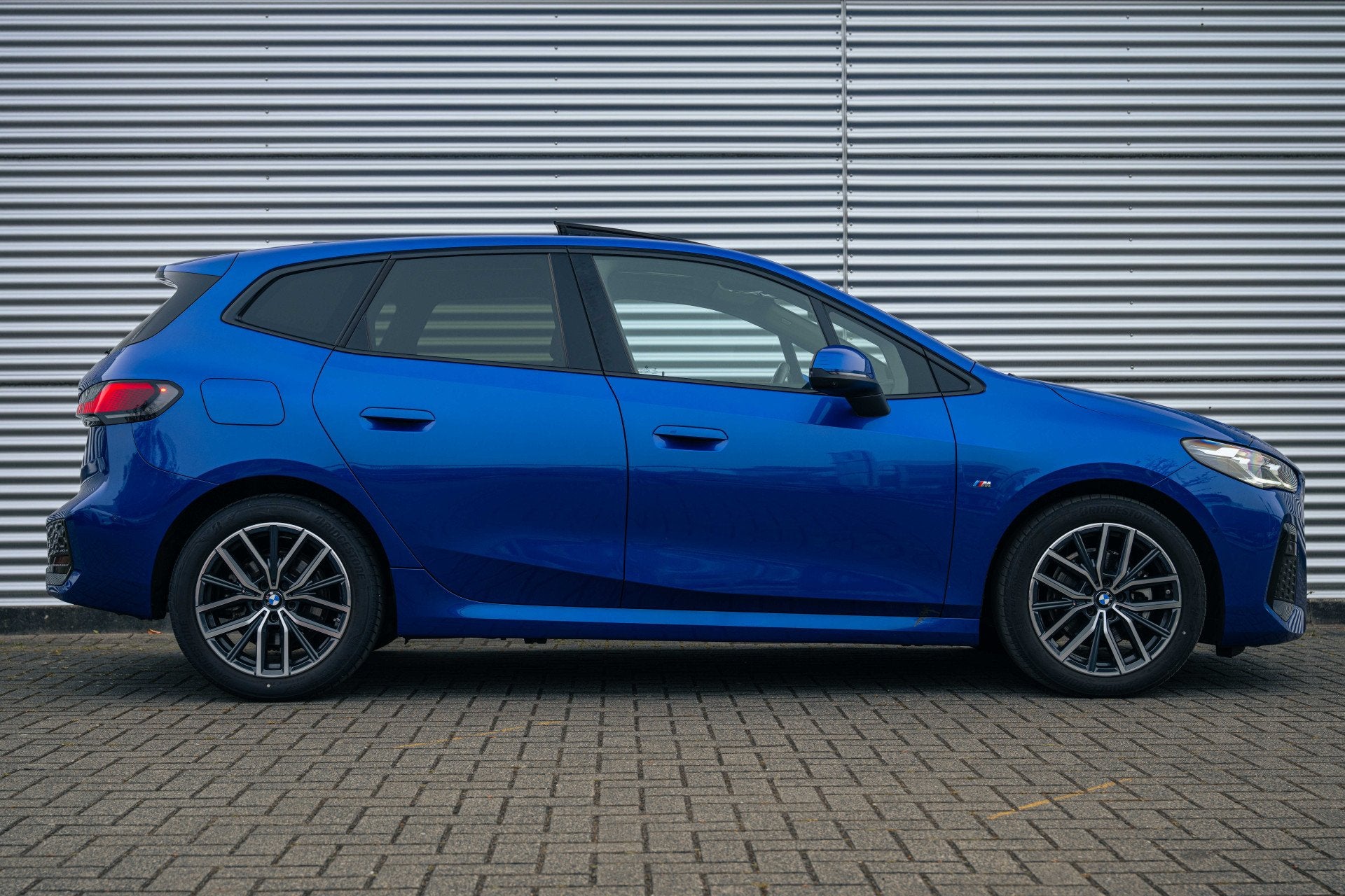 BMW 2 Serie Active Tourer 220i M Sport Automaat / Panoramada, Auto's, Dealer onderhouden, Gebruikt, 156 pk, Met garantie (alle)