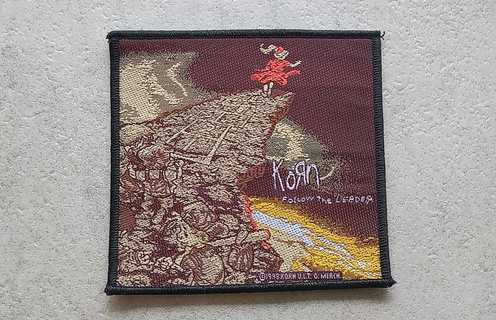Korn vrij zeldzame vintage 1998 follow the leader Patch k49, Verzamelen, Ophalen of Verzenden, Nieuw, Kleding