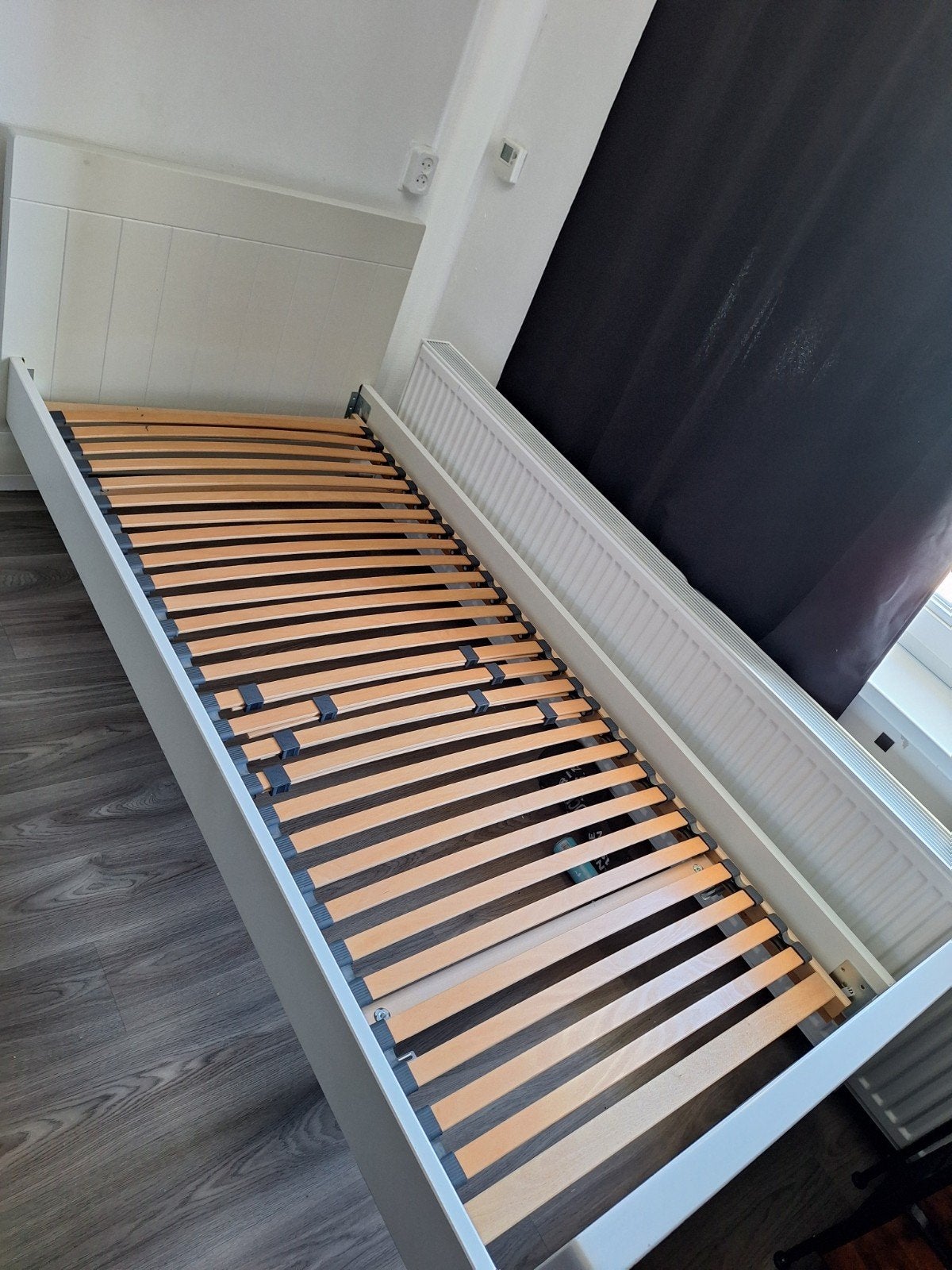 1 persoons bed  90 x 200 met lattenbodem, Ophalen, Gebruikt, 90 cm, Eenpersoons