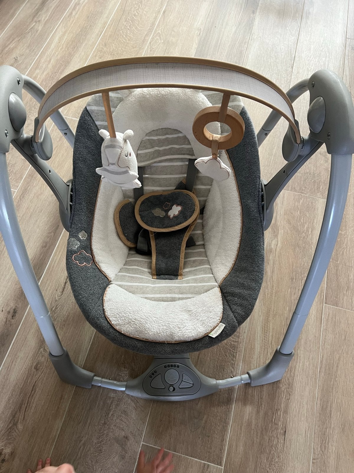 Ingenuity babyschommel - Comfortabele en veilige schommel, Ophalen, Gebruikt