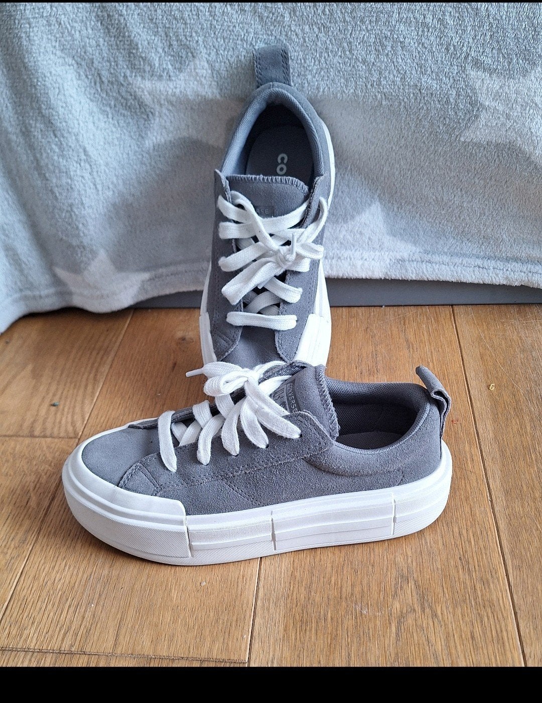 Leuk grijze suede sneakers van Converse maat 37, Kleding | Dames, Ophalen of Verzenden, Converse All Stars, Grijs, Sneakers of Gympen