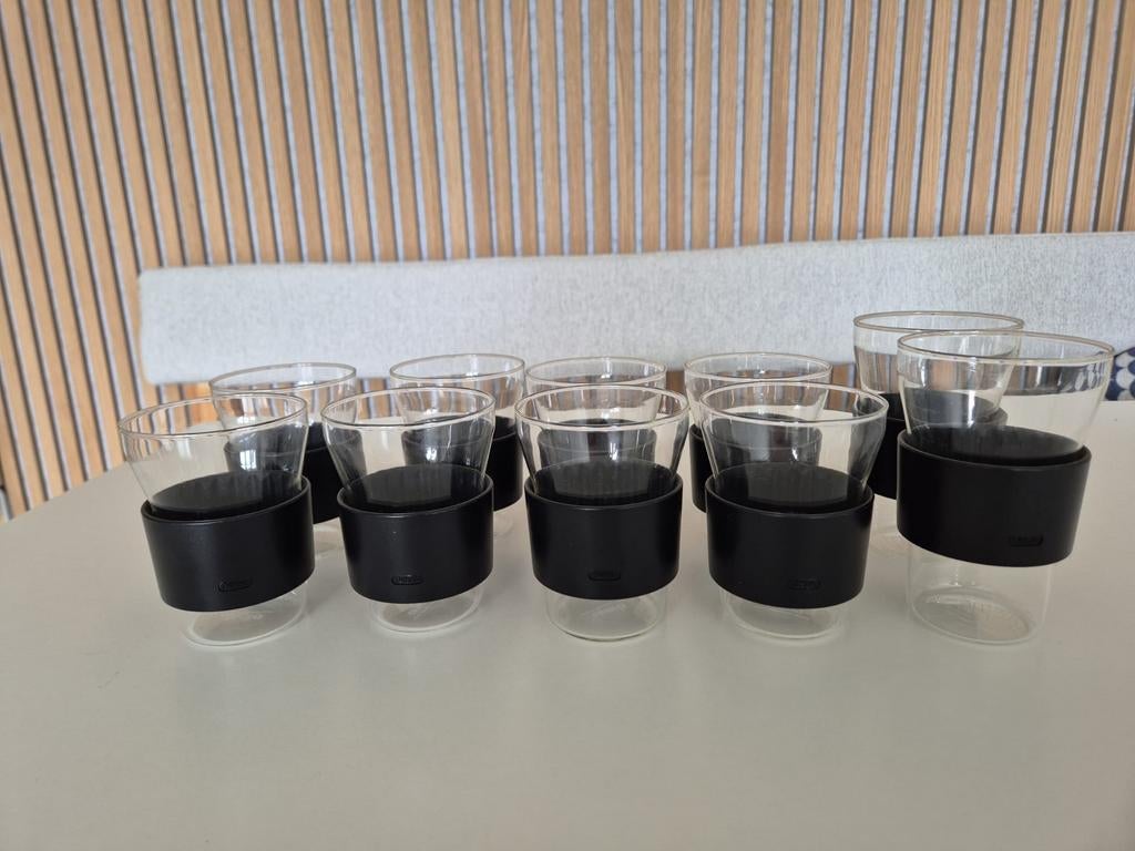 Iittala hotcool glazen zwart  6 stuks, Glas of Glazen, Ophalen of Verzenden, Overige stijlen, Glas