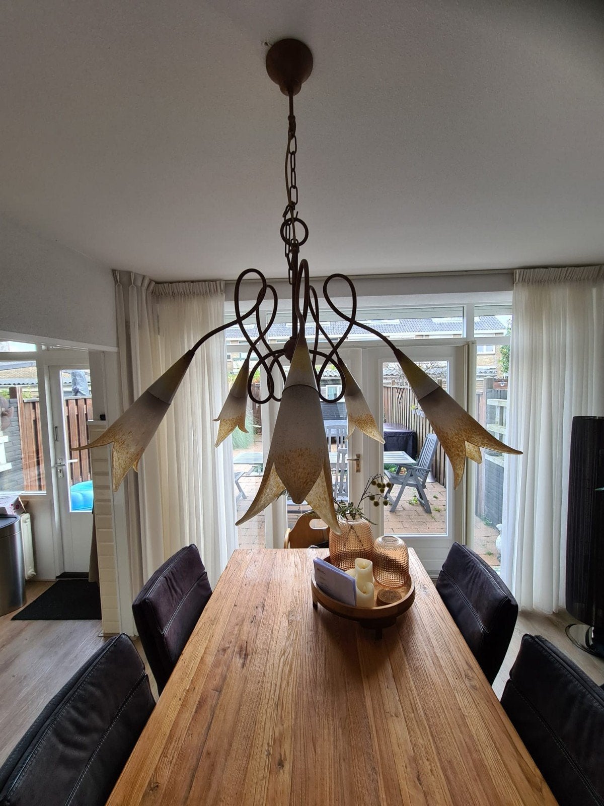 Prachtige Italiaanse hanglamp met kelken van Italiaans steen, Ophalen, Gebruikt, E14 (klein), Glas
