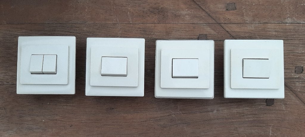 Inbouw Schakelaars met Afdekraam 3 Enkele en 1 Dubbele, Ophalen, Zo goed als nieuw, Schakelaar
