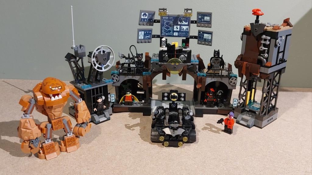 LEGO Batman Batcave (76122), Overige thema's, Lego, Ophalen of Verzenden, Zo goed als nieuw