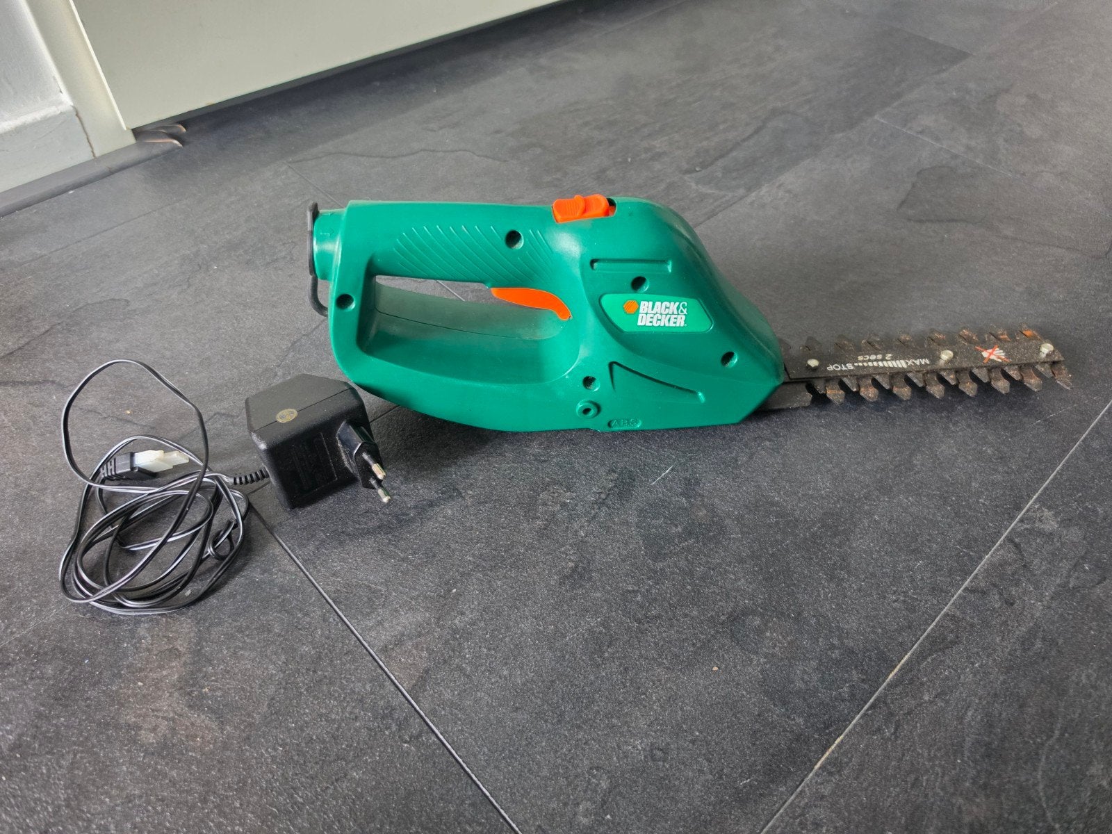 Black & Decker heggenschaar of struikschaar, Ophalen of Verzenden, Gebruikt, Elektrisch, Black+Decker