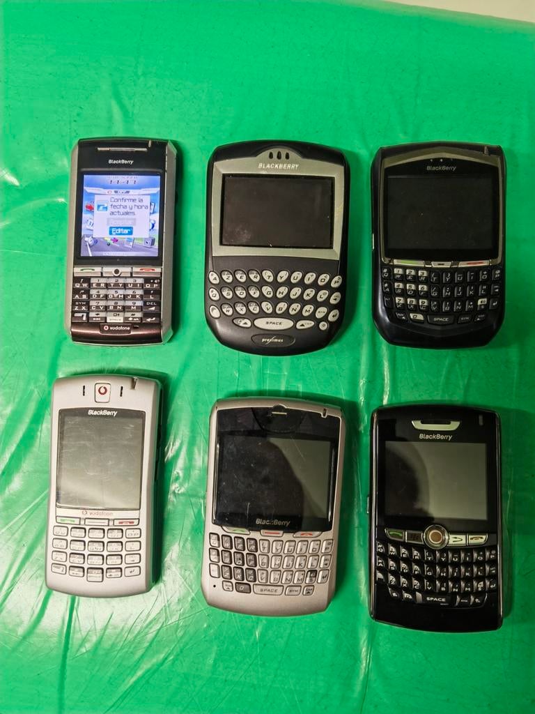 Lot 6 vintage blackberry mobiel telefoons zeldzaam

Allemaal, Eén persoon, Cadeaubon