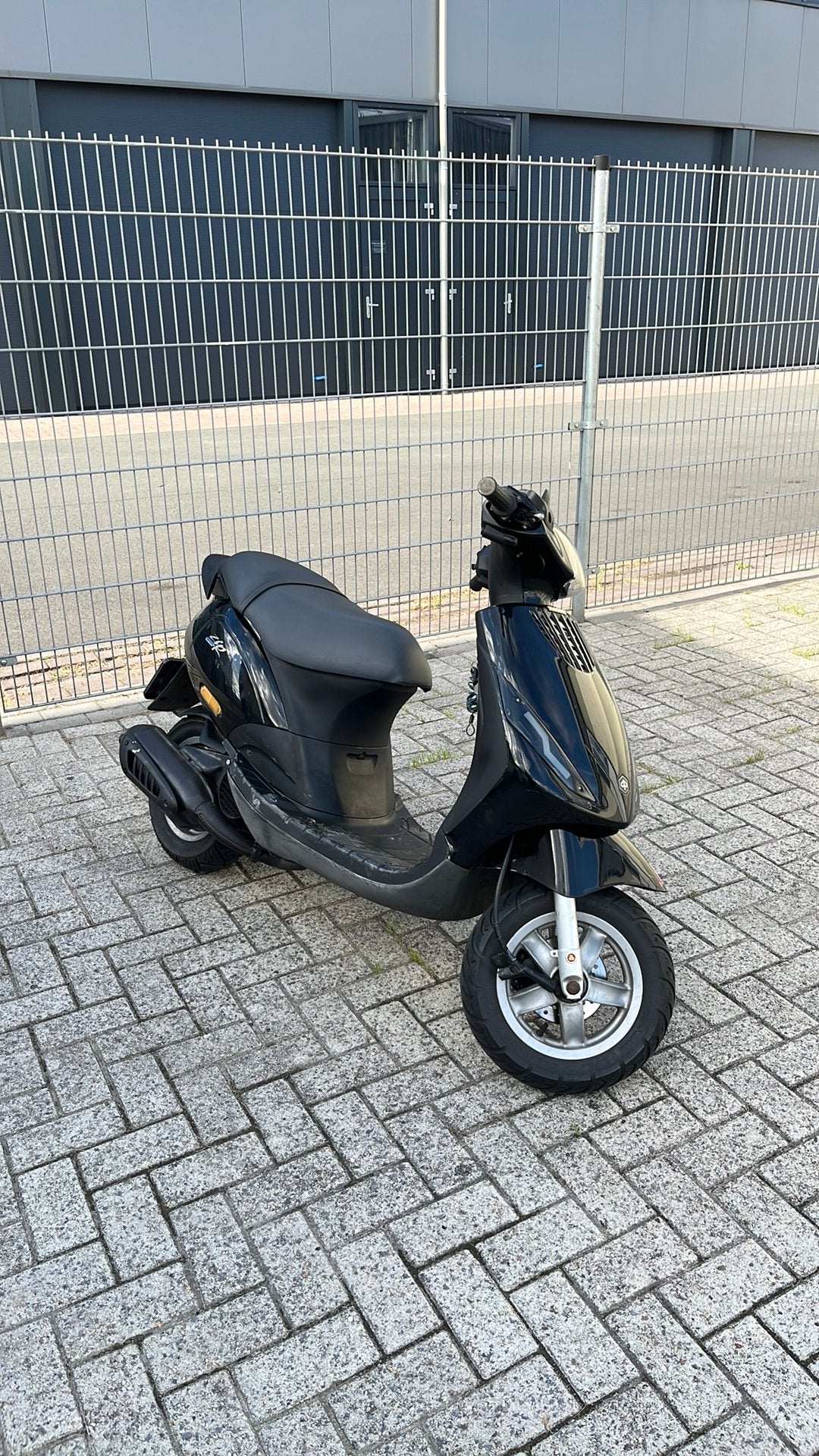 Piaggio zip 172cc Brom, Fietsen en Brommers, Brommeronderdelen | Scooters, Ophalen, Zo goed als nieuw, Blok, Piaggio