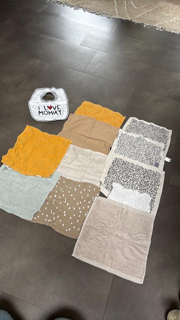 Baby spuugdoekjes / slabbetjes pakket, Kinderen en Baby's, Babyvoeding en Toebehoren, Ophalen of Verzenden, ., ., .