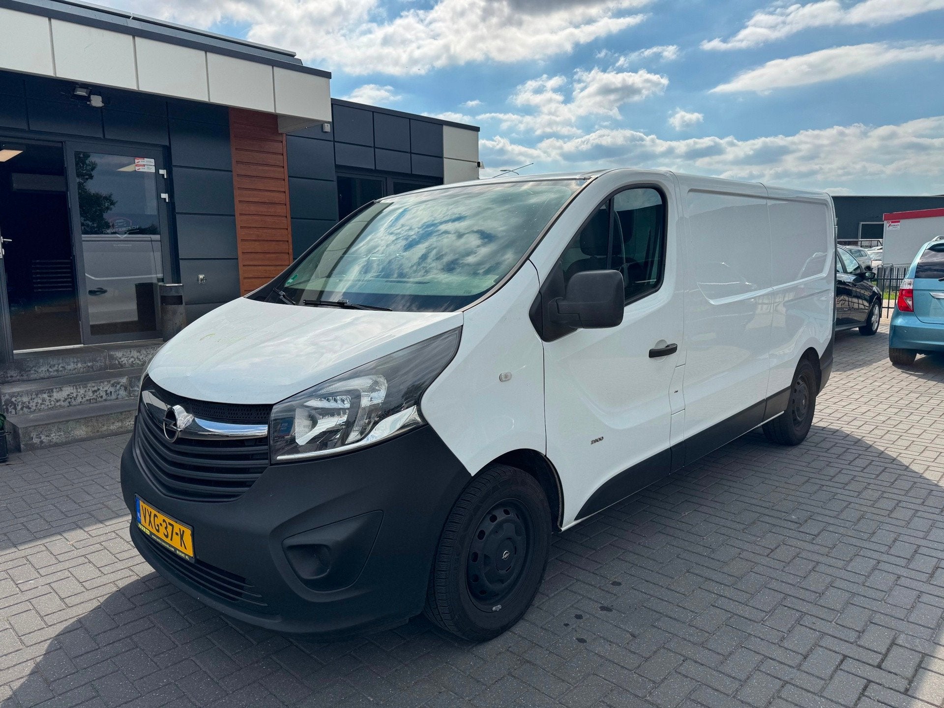 Opel Vivaro 1.6 CDTI L2 140 Pk 2017 airco Koppeling defect, Auto's, Voorwielaandrijving, Stof, Gebruikt, 2000 kg