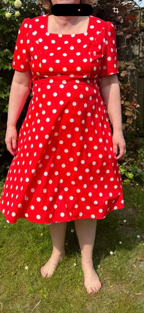 Rode Polkadot Jurk met Petticoat en Strikceintuur, Maat 46/48 (XL) of groter, Ophalen of Verzenden, Zo goed als nieuw, Knielengte