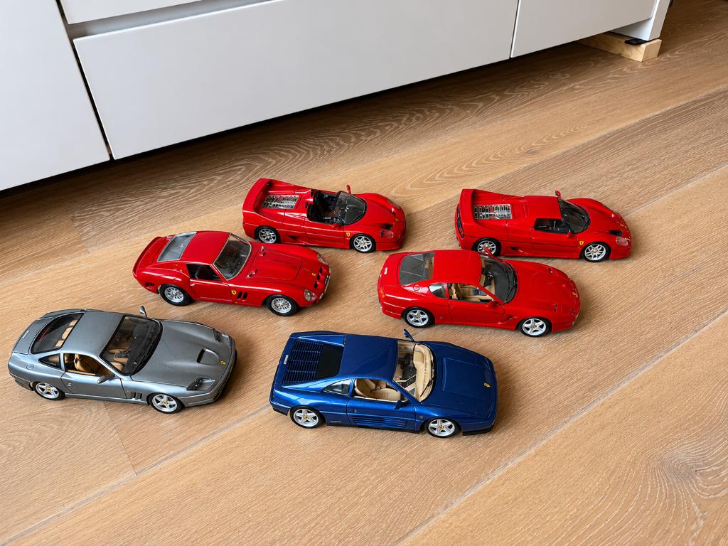 Bburago 1/18 Ferrari verzameling, Hobby en Vrije tijd, Modelauto's | 1:18, Ophalen, Zo goed als nieuw, Auto, Bburago