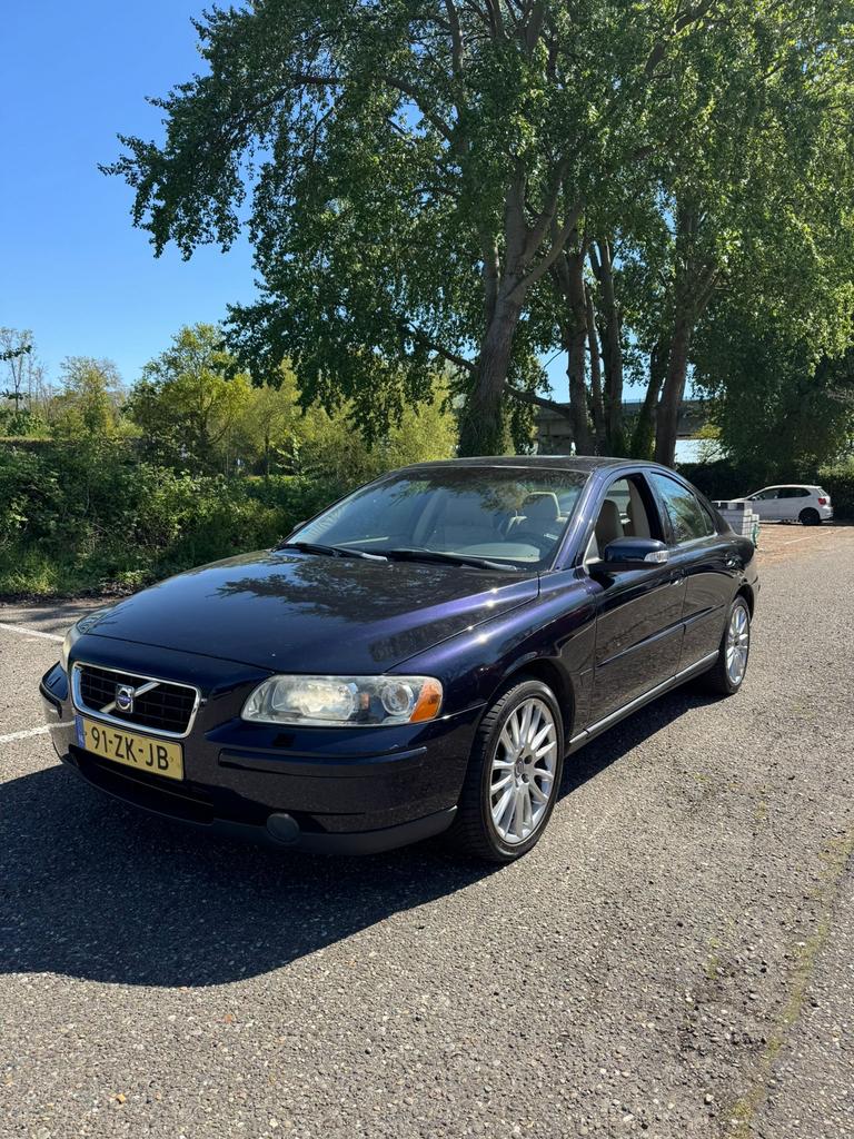 Volvo S60 2.4 140PK AUT 2008*xenon*sport edition*leder*, Auto's, Volvo, Blauw, S60, 2435 cc, 1600 kg