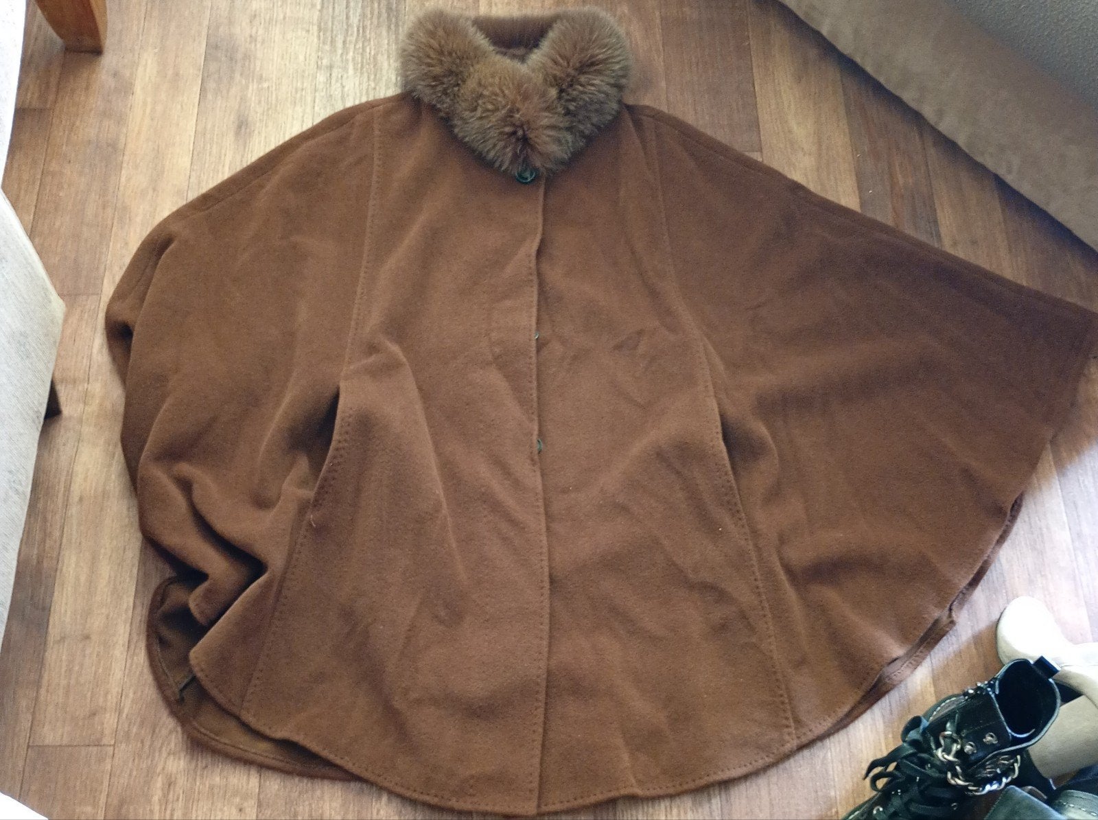 nieuwe ANGORA wollen cape , maat XL, Kleding | Dames, Ophalen of Verzenden, Nieuw, Maat 46/48 (XL) of groter