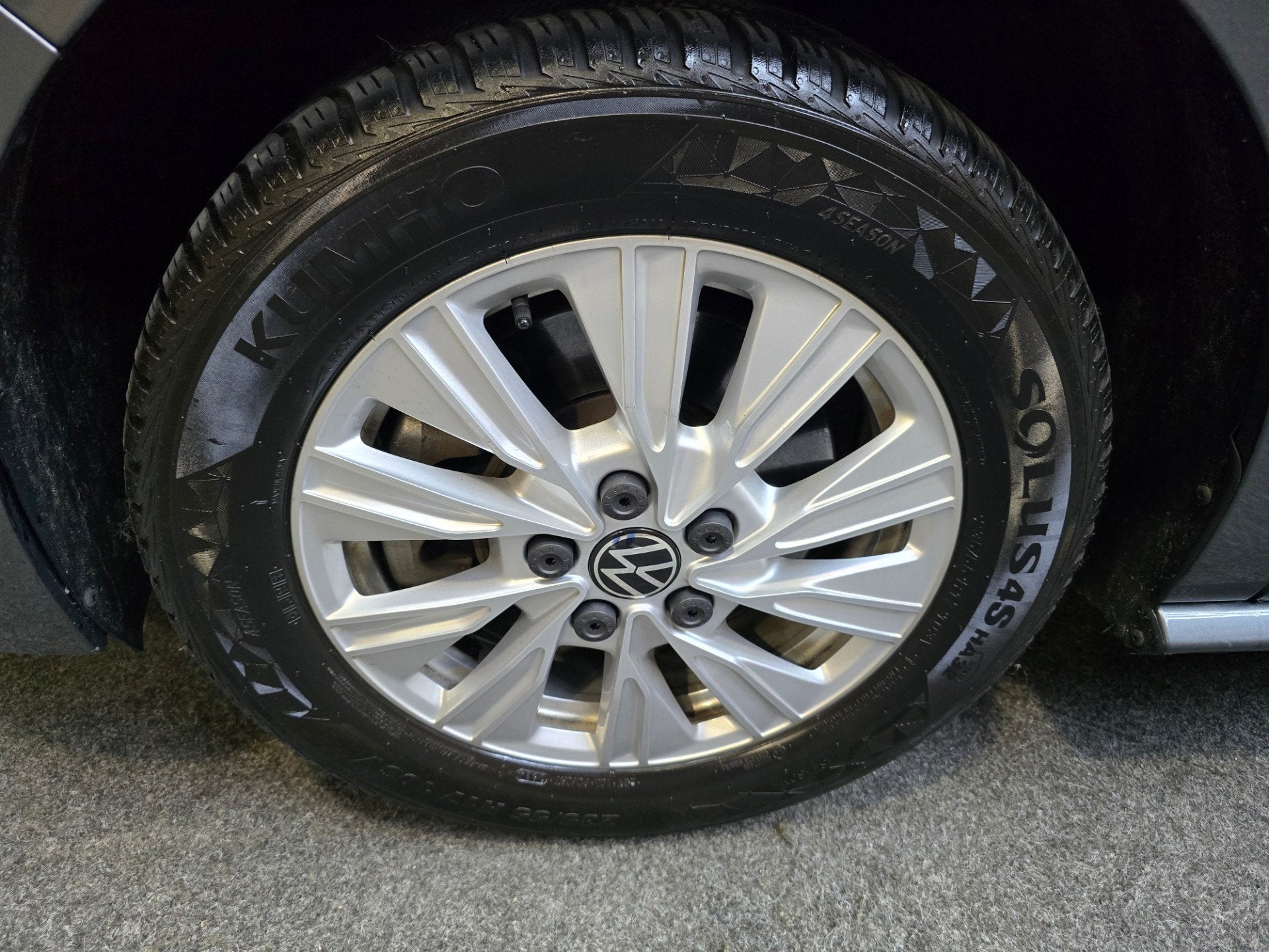 Volkswagen Multivan 1.4 eHybrid L2H1 Style 7P Trekh. 218 PK, Stof, Gebruikt, 150 pk, 138 €/maand