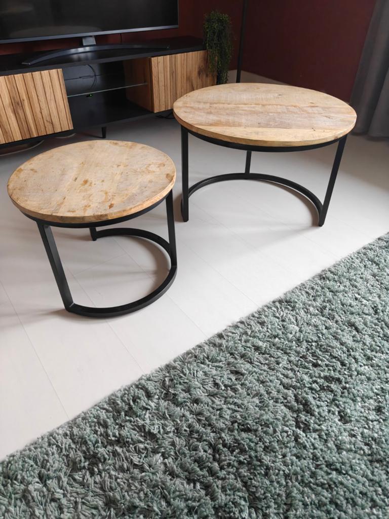 Set van 2 ronde salontafels, mangohout en metaal, Overige houtsoorten, Modern, Industrieel, Rond, Ophalen of Verzenden