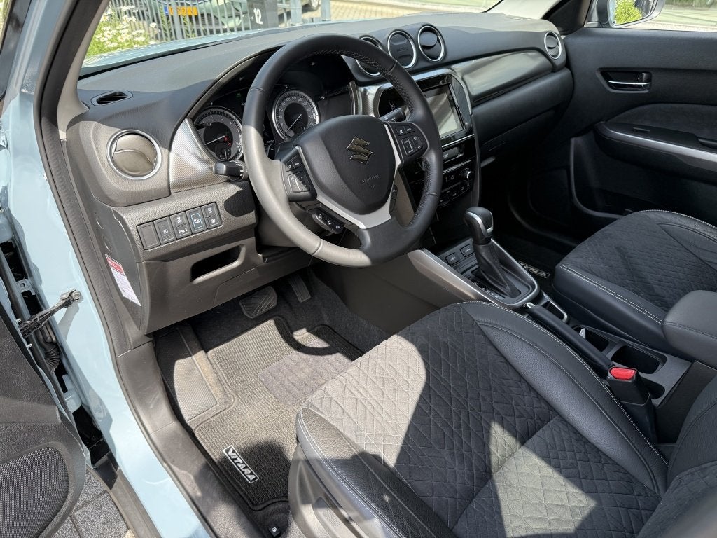 Suzuki Vitara 1.5 Hybrid Style | Prachtige auto! | Navi | Ca, Gebruikt, 4 cilinders, Origineel Nederlands, SUV of Terreinwagen