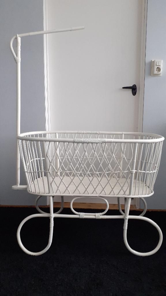 Rotan wieg, Ophalen, Gebruikt, Wieg