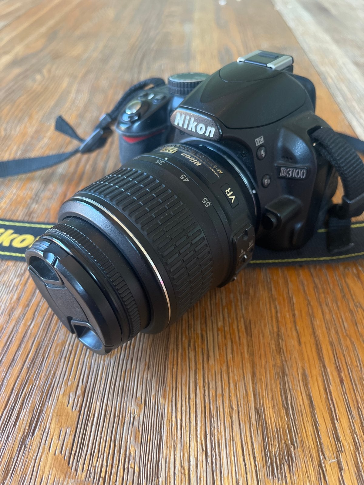 Nikon D3100 spiegelreflexcamera met 18-55mm VR lens, Ophalen, Gebruikt, Spiegelreflex, Beeldstabilisatie