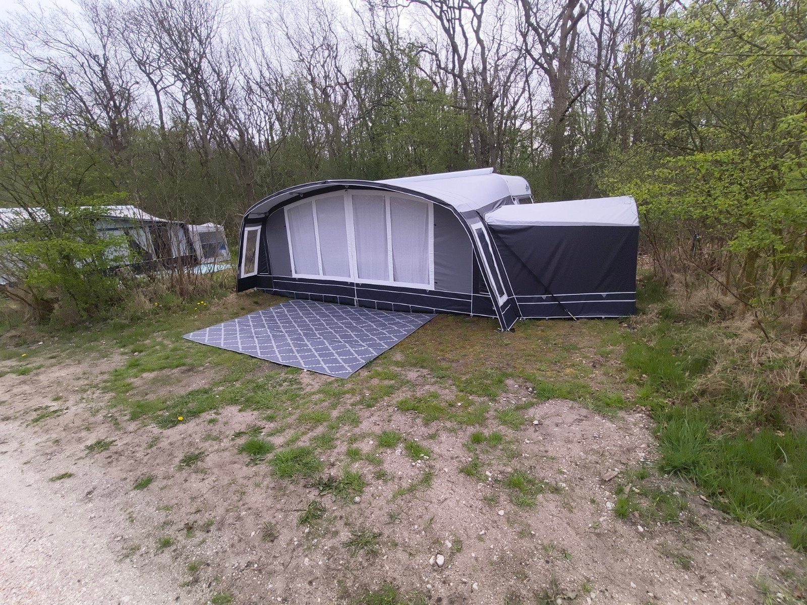 Dorema Onyx 270 maat 11 met uitbouw en slaapcabine, Ophalen