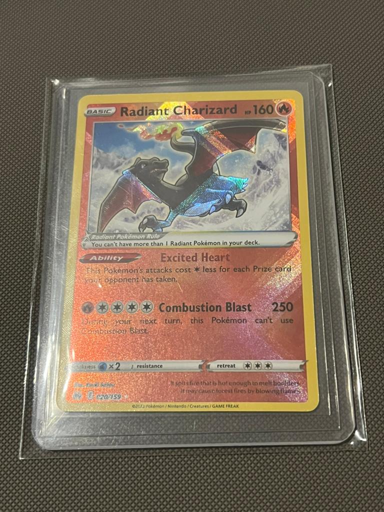Radiant Charizard #020/159 ( Crown Zenith ), Hobby en Vrije tijd, Verzamelkaartspellen | Pokémon, Ophalen of Verzenden, Zo goed als nieuw